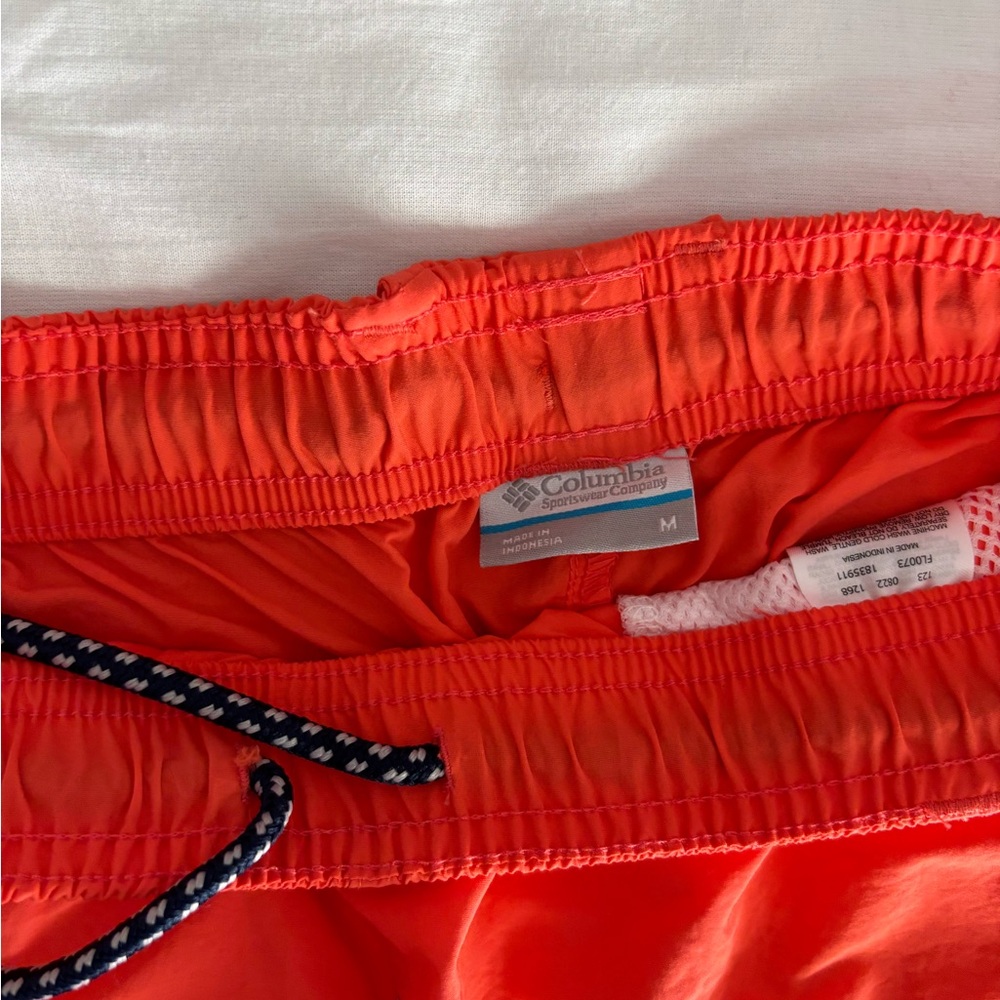 Columbia Women’s Bold Orange PFG Rugged water shorts Size: M - Picture 3 of 6